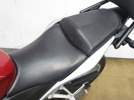 ホンダ CBR250R (MC17/19) 【マル得車両】CBR250R/ABS/モリワキ製フルエキマフラー/バックレスト装備 20