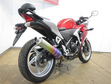 ホンダ CBR250R (MC17/19) 【マル得車両】CBR250R/ABS/モリワキ製フルエキマフラー/バックレスト装備 4