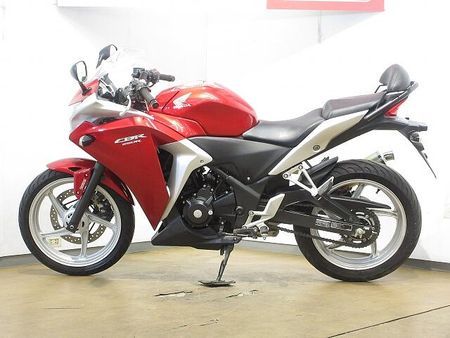 ホンダ CBR250R (MC17/19) 【マル得車両】CBR250R/ABS/モリワキ製フルエキマフラー/バックレスト装備 5