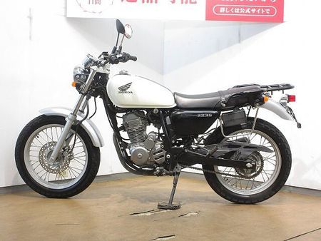 ホンダ CB223S CB223S/MC40型/キャブレターモデル/リアキャリア/サイドバックサポート装備 4