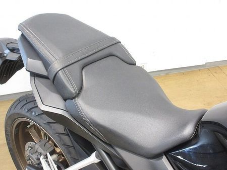 ホンダ CB650R ●CB650R/ABS/ETC標準装備/大型エンジンガード装備/USB電源1ポート装備 11
