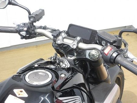ホンダ CB650R ●CB650R/ABS/ETC標準装備/大型エンジンガード装備/USB電源1ポート装備 30