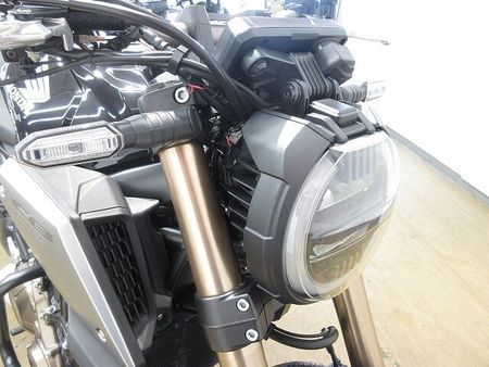 ホンダ CB650R ●CB650R/ABS/ETC標準装備/大型エンジンガード装備/USB電源1ポート装備 32