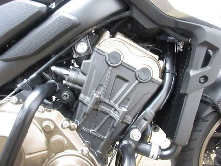 ホンダ CB650R ●CB650R/ABS/ETC標準装備/大型エンジンガード装備/USB電源1ポート装備 40