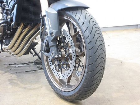 ホンダ CB650R ●CB650R/ABS/ETC標準装備/大型エンジンガード装備/USB電源1ポート装備 7