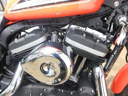 ハーレーダビッドソン XL883R XL883R(スポーツスター)/S&Sエアクリーナーカバー/サイドバックサポート/ウィンカ 40