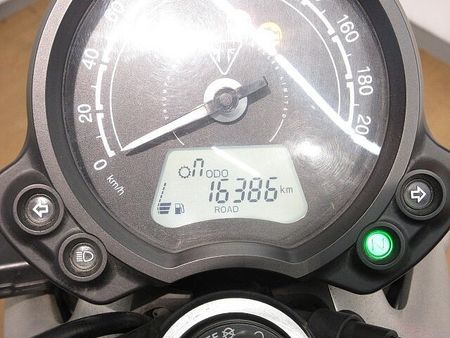 トライアンフ STREET TWIN Street Twin(ストリートツイン)/ABS/エンジンガード/社外ナビ装備 9