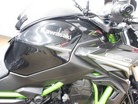 カワサキ Z650 Z650/ABS&ETC標準装備/トップケース/タンクバック装備/エンジンガード装備 40