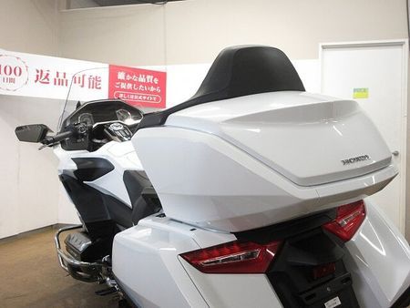 ホンダ ゴールドウイング GL1800 (GOLDWING Tour )/SC79型/ABS&USB装備/エンジンガ 14