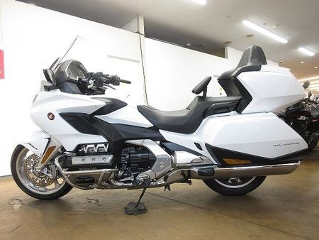ホンダ ゴールドウイング GL1800 (GOLDWING Tour )/SC79型/ABS&USB装備/エンジンガ 5