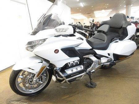 ホンダ ゴールドウイング GL1800 (GOLDWING Tour )/SC79型/ABS&USB装備/エンジンガ 6