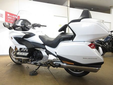 ホンダ ゴールドウイング GL1800 (GOLDWING Tour )/SC79型/ABS&USB装備/エンジンガ 7