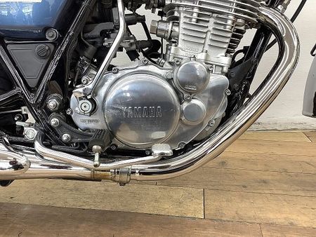 ヤマハ SR400 【マル得】SR400 ★☆2019年モデル サイドバッグステー装備☆★!! 18