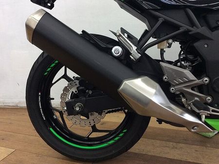 カワサキ ニンジャ 250SL NINJA250SL ★☆2015年モデル 単気筒エンジン ヘルメットロック装備☆★ 24