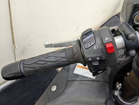 スズキ HAYABUSA ハヤブサ ☆★正規輸入ヨーロッパ仕様 エンジンスライダー装備★☆ 11