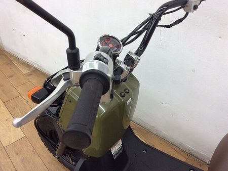 ホンダ ズーマー ズーマー ★☆2011年モデル インジェクションモデル シート張替え ヒートガード交換済み 28