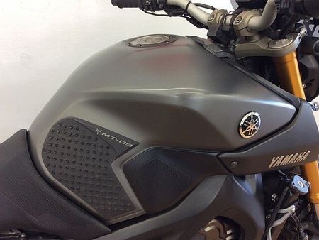 ヤマハ MT-09 MT-09 ★☆カーボンフェンダー ストライカーバックステップ その他カスタム多数☆★!! 17