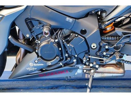 スズキ GSX-S1000 ハイテクネイキッドを吸排気から足回りまで走り仕様カスタム! 22