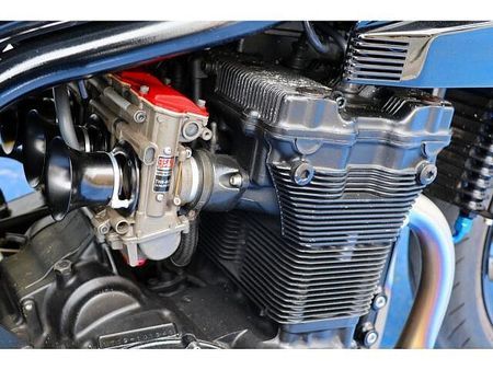 スズキ GSF1200 トルクフルな油冷マシンを存分に走らせる、ヘビーなカスタム車です。 16