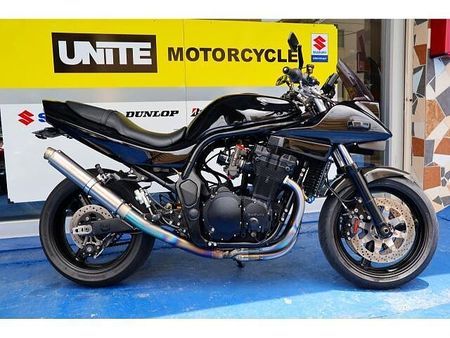 スズキ GSF1200 トルクフルな油冷マシンを存分に走らせる、ヘビーなカスタム車です。 2