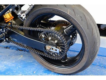 スズキ GSF1200 トルクフルな油冷マシンを存分に走らせる、ヘビーなカスタム車です。 44