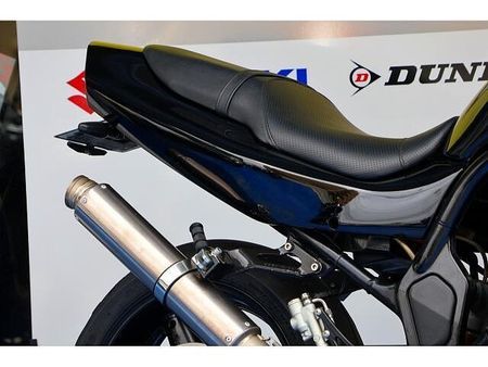 スズキ GSF1200 トルクフルな油冷マシンを存分に走らせる、ヘビーなカスタム車です。 7