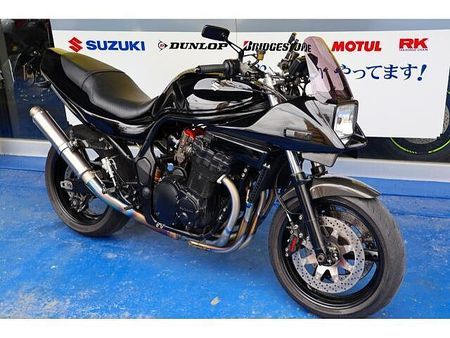 スズキ GSF1200 トルクフルな油冷マシンを存分に走らせる、ヘビーなカスタム車です。 9