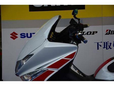 ヤマハ TMAX500 ストロボカラーの限定車を走り仕様のカスタム! 24