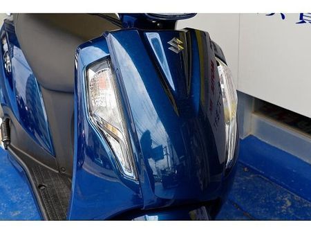 スズキ アドレス125 他社にないクラシカルデザインで人気の現行アドレス。走行距離少ない中古車です! 6