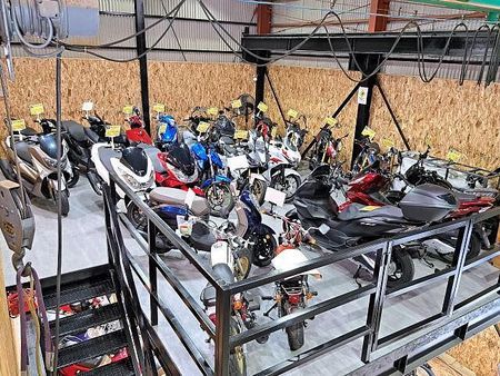 ホンダ スーパーカブ110 スクーター、カブ、原付2種大量展示!品質、在庫数に自信あり!!常設新車展示場オープン!! 13