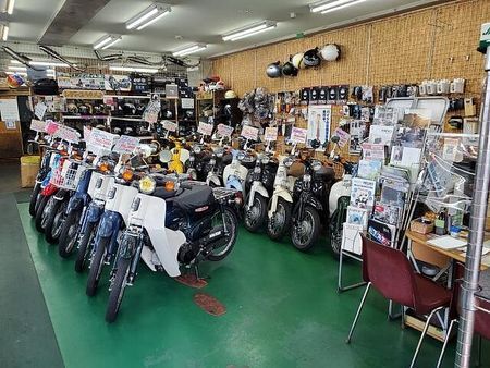 ホンダ スーパーカブ110 スクーター、カブ、原付2種大量展示!品質、在庫数に自信あり!!常設新車展示場オープン!! 24