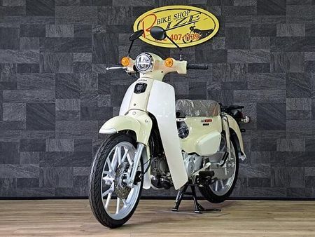 ホンダ スーパーカブ110 スクーター、カブ、原付2種大量展示!品質、在庫数に自信あり!!常設新車展示場オープン!! 7