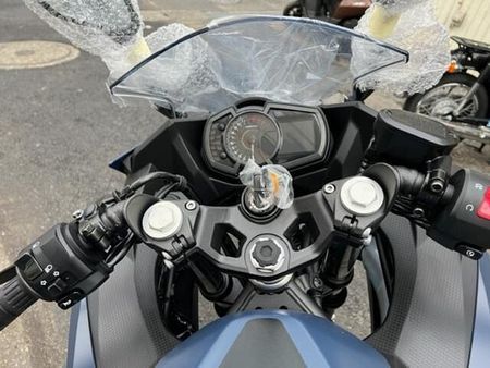 カワサキ ニンジャ 400 今だけのキャンペーン価格実施中!その他モデル、カラーありますのでお問い合わせください。 11