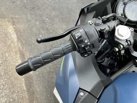 カワサキ ニンジャ 400 今だけのキャンペーン価格実施中!その他モデル、カラーありますのでお問い合わせください。 12