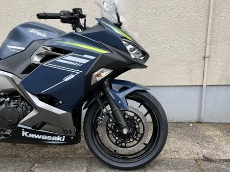 カワサキ ニンジャ 400 今だけのキャンペーン価格実施中!その他モデル、カラーありますのでお問い合わせください。 3