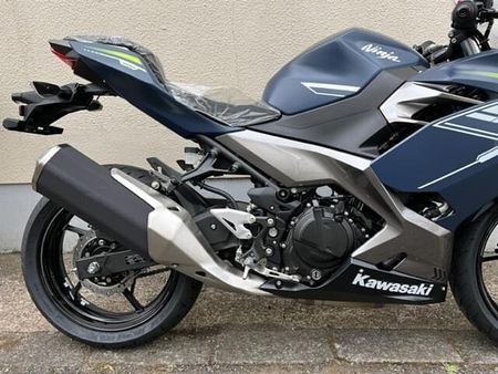 カワサキ ニンジャ 400 今だけのキャンペーン価格実施中!その他モデル、カラーありますのでお問い合わせください。 5