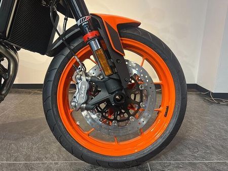 KTM 890 DUKE GP GP 店頭現車無し、要取り寄せ車両。 6