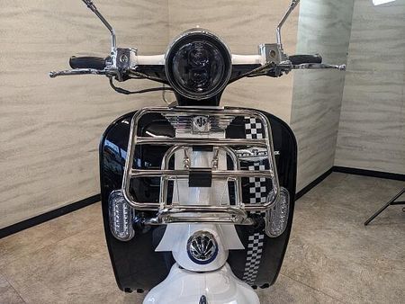 AJS Modena 125 店頭現車無し、要取り寄せ車両。レトロでおしゃれなスクーター! 3