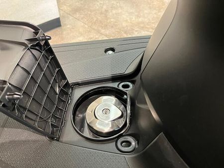ヤマハ ジョグデラックス 店頭現車無し、要取り寄せ車両。展示車ありの2023モデル登場! 12