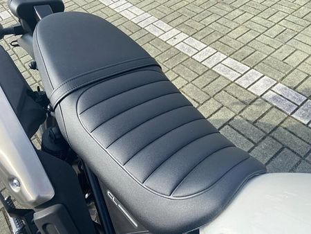 ホンダ CL250 店頭現車無し、要取り寄せ車両。話題のスクランブラーCL250が登場!! 15