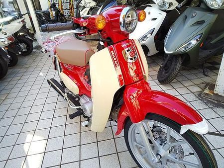 ホンダ スーパーカブ110 HELLO KITTY 受注分無くなり次第終了となります。 2