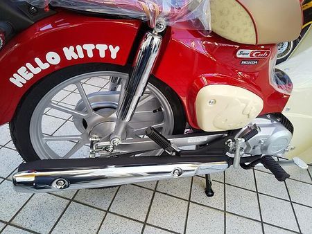 ホンダ スーパーカブ110 HELLO KITTY 受注分無くなり次第終了となります。 9