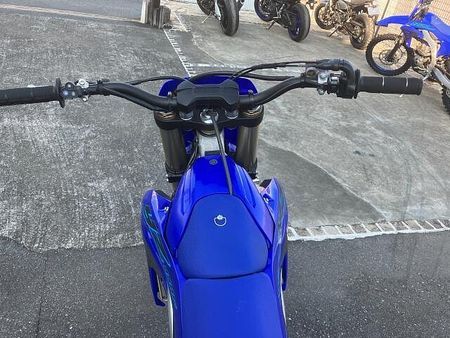 ヤマハ YZ250F コンペモデルの為、公道走行不可。 32
