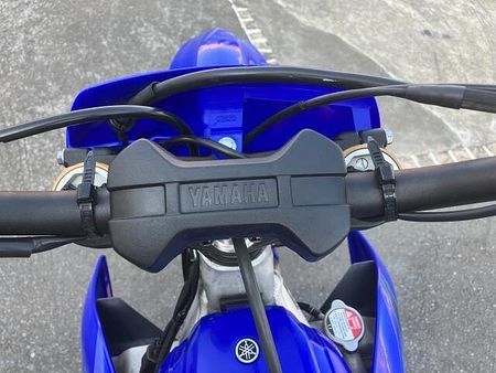 ヤマハ YZ250F コンペモデルの為、公道走行不可。 35