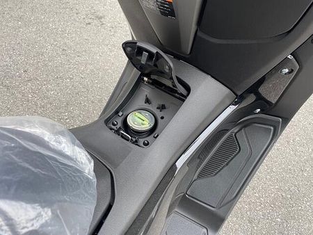 ヤマハ NMAX バイクの事なら当店にお任せ下さい!ホンダ・ヤマハ・スズキ正規取扱店です。 13