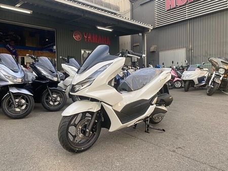 ホンダ PCX160 バイクの事なら当店にお任せ下さい!ホンダ・ヤマハ・スズキ正規取扱店です。 5