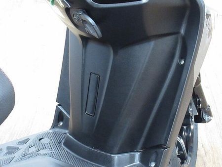 ヤマハ BWS125(ビーウィズ) BW’S125 最終型 国内仕様 ☆★メーターバイザー・トップケース付き!★☆ 20