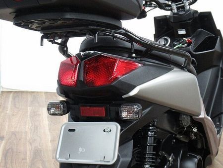 ヤマハ BWS125(ビーウィズ) BW’S125 最終型 国内仕様 ☆★メーターバイザー・トップケース付き!★☆ 28