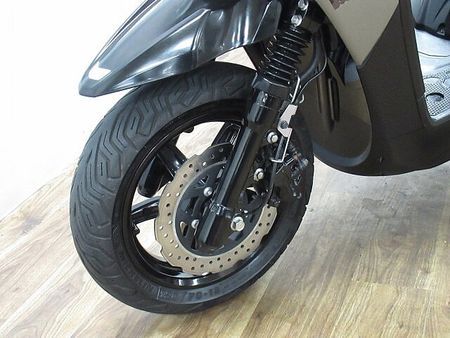 ヤマハ BWS125(ビーウィズ) BW’S125 最終型 国内仕様 ☆★メーターバイザー・トップケース付き!★☆ 29