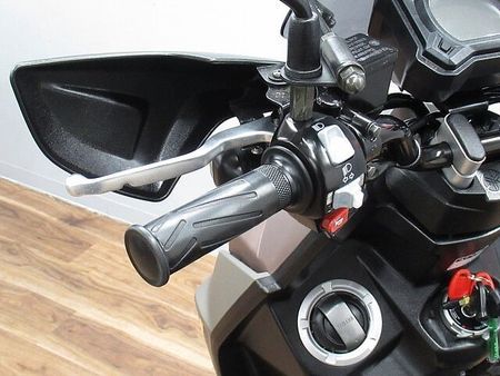 ヤマハ BWS125(ビーウィズ) BW’S125 最終型 国内仕様 ☆★メーターバイザー・トップケース付き!★☆ 33